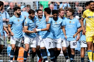 Man City ngược dòng đẳng cấp, hạ Crystal Palace trận cầu 7 bàn