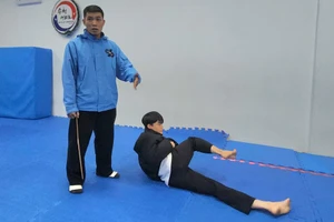 Diễn biến mới nhất vụ HLV taekwondo bị tố đánh học viên: CLB tạm dừng hoạt động