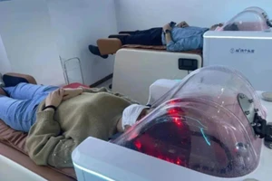 Trải nghiệm gội đầu bằng thiết bị ứng dụng AI với giá phải chăng ở Trung Quốc