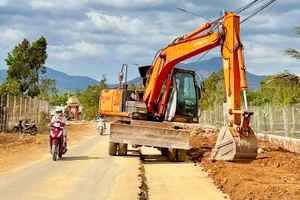 Hạ tầng giao thông của xã Diên Phú ngày càng hoàn thiện. Ảnh: H.D
