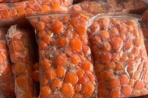 Nội tạng heo, gà, trứng non... bán tràn lan trên chợ mạng với giá rẻ bất ngờ