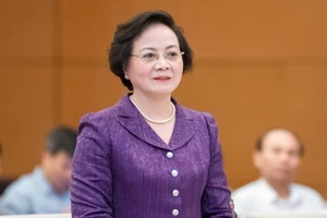 Liên thông cán bộ, công chức, thống nhất chế độ công vụ từ Trung ương tới xã