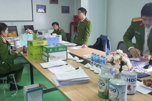 Vụ sữa bột giả: Hai 'ông trùm' chi 150.000 USD để 'chạy án'