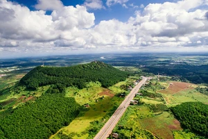 Mai rời xa, chắc nhớ lắm nơi này