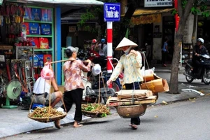 Bổ sung tiêu chí xác định người lao động có thu nhập thấp. Ảnh minh họa. Nguồn thoibaotaichinhvietnam.vn