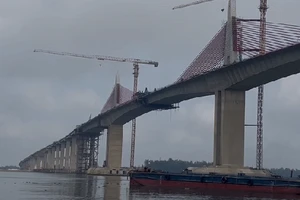 Sau 3 năm khởi công, cầu vượt cửa biển dài nhất miền Trung như thế nào?