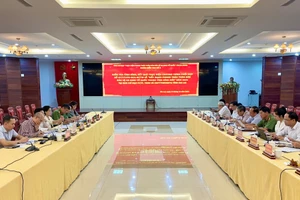 Quang cảnh buổi làm việc.