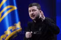 Tổng thống Ukraine Volodymyr Zelensky phát biểu với báo giới tại Kiev