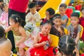 Một mùa trăng-ngàn nụ cười