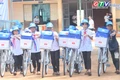 Khi những món quà hóa thành niềm tin