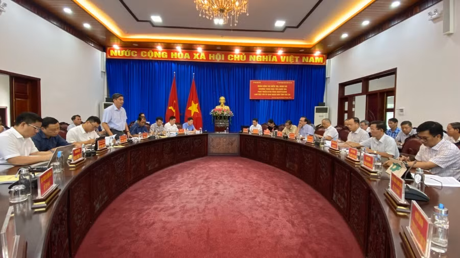 quang-canh-buoi-lam-viec-cua-doan-cong-tac-uy-ban-dan-toc-voi-ubnd-tinh-gia-lai-2621.jpg