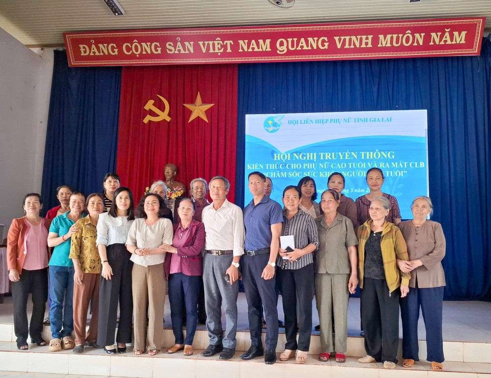 Ra mắt câu lạc bộ “Chăm sóc sức khỏe người cao tuổi” tại xã Ia Drăng, huyện Chư Prông. Ảnh: Minh Châu img-5992.jpg