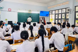 Gia Lai: Dạy thêm trong nhà trường không được thu tiền
