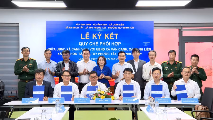 ky-ket-quy-che-phoi-hop-giua-ubnd-cac-xa-phuong-va-cong-ty-co-phan-becamex-binh-dinh.jpg