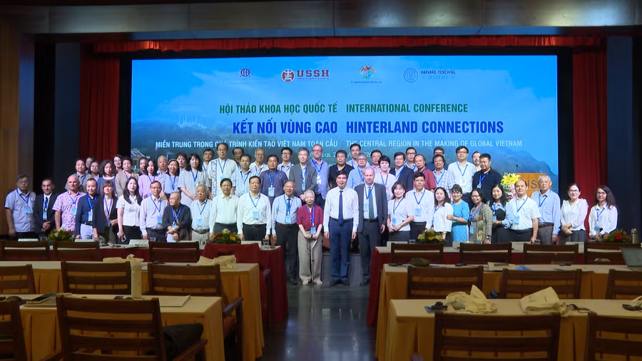 hoi-thao-khoa-hoc-quoc-te-ket-noi-vung-cao-mien-trung-trong-qua-trinh-kien-tao-viet-nam-toan-cau.png