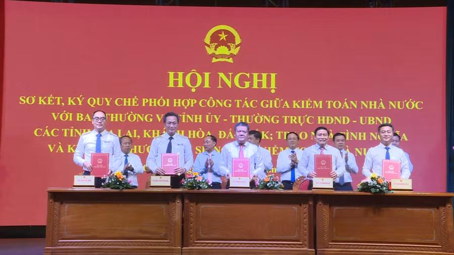 kiem-toan-nha-nuoc-ky-quy-che-phoi-hop-cong-tac-voi-ban-thuong-vu-tinh-uy-thuong-truc-hdnd-va-ubnd-tinh-khanh-hoa.jpg
