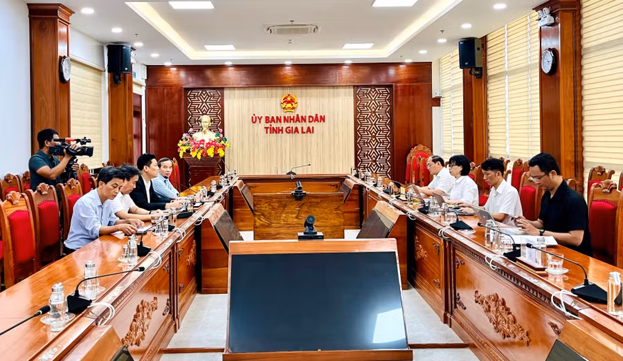 Quang cảnh buổi làm việc. Ảnh: Nhật Trường