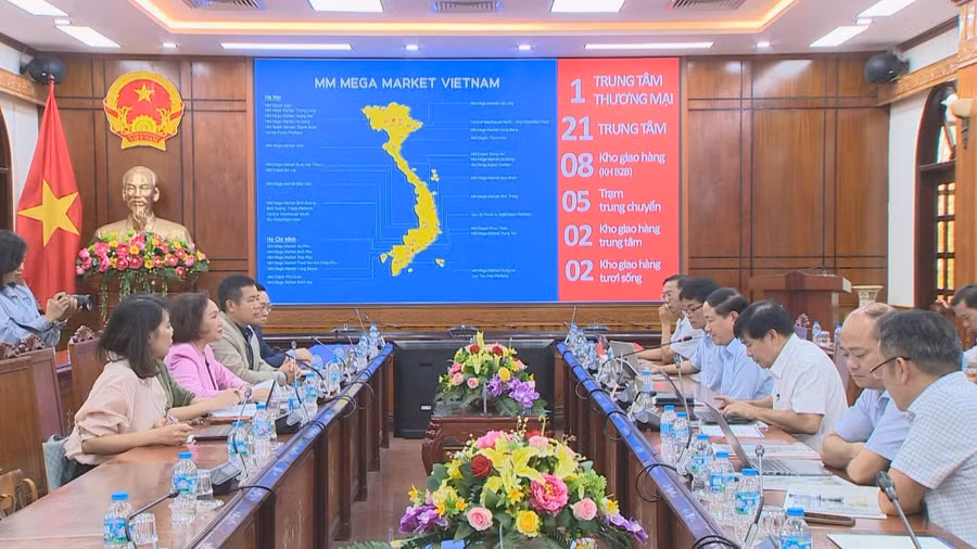 quang-canh-buoi-lam-viec.jpg