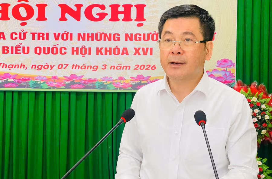 ong-nguyen-hong-dien-pho-bi-thu-chuyen-trach-dang-uy-quoc-hoi-phat-bieu-tai-hoi-nghi.jpg