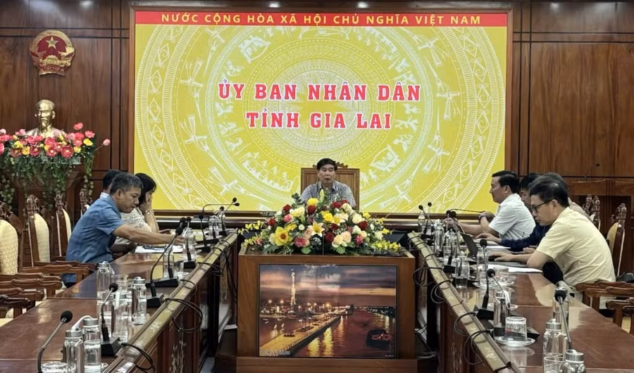 quang-canh-cuoc-hop.jpg