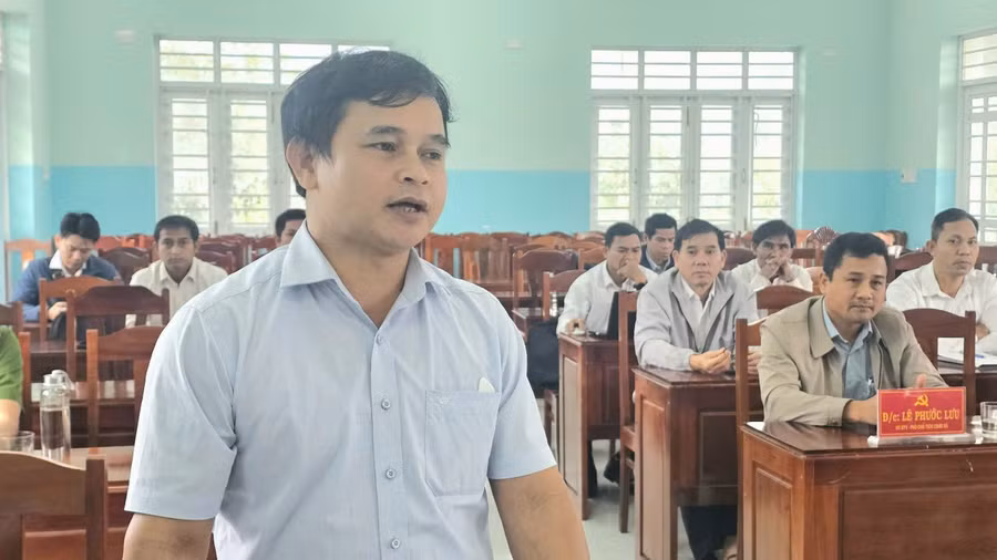 cu-tri-dinh-van-cung-chu-tich-ubnd-xa-an-vinh-kien-nghi-ve-day-manh-phan-cap-phan-quyen-cho-cap-xa.jpg