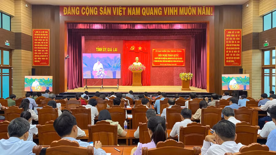 Quang cảnh hội nghị tại điểm cầu Tỉnh ủy Gia Lai. Ảnh: Đức Hải