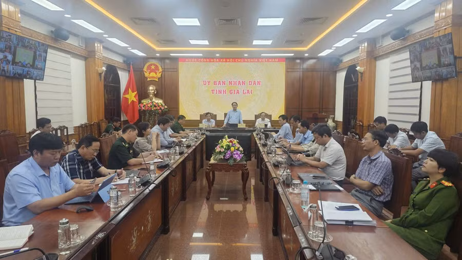 quang-canh-cuoc-hop.jpg