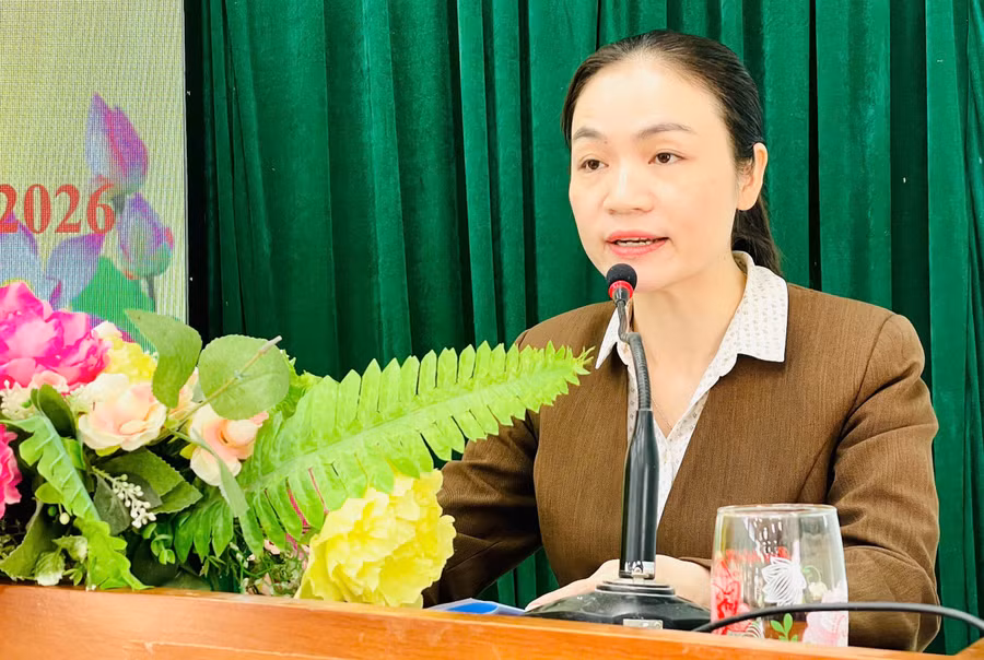 ba-huynh-thi-hoa-diep-giam-doc-cong-ty-tnhh-vinh-phat-quy-nhon-trinh-bay-chuong-trinh-hanh-dong.jpg