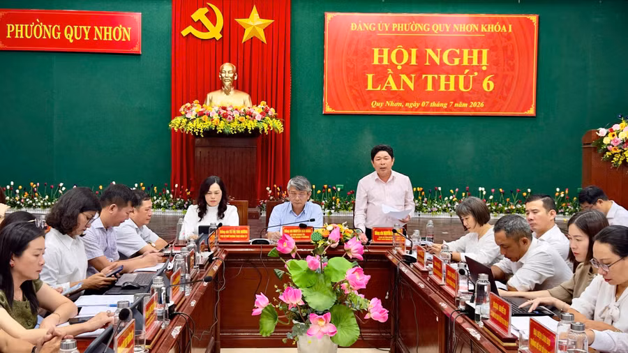 chu-tich-ubnd-phuong-quy-nhon-nguyen-duc-toan-dieu-hanh-phien-thao-luan.jpg
