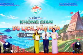 Bế mạc Triển lãm “Không gian Du lịch, Văn hóa - Hội nhập và Lan tỏa”