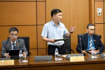 Nhiều ý kiến góp ý về điện hạt nhân, giảm thuế cho cá nhân và doanh nghiệp.