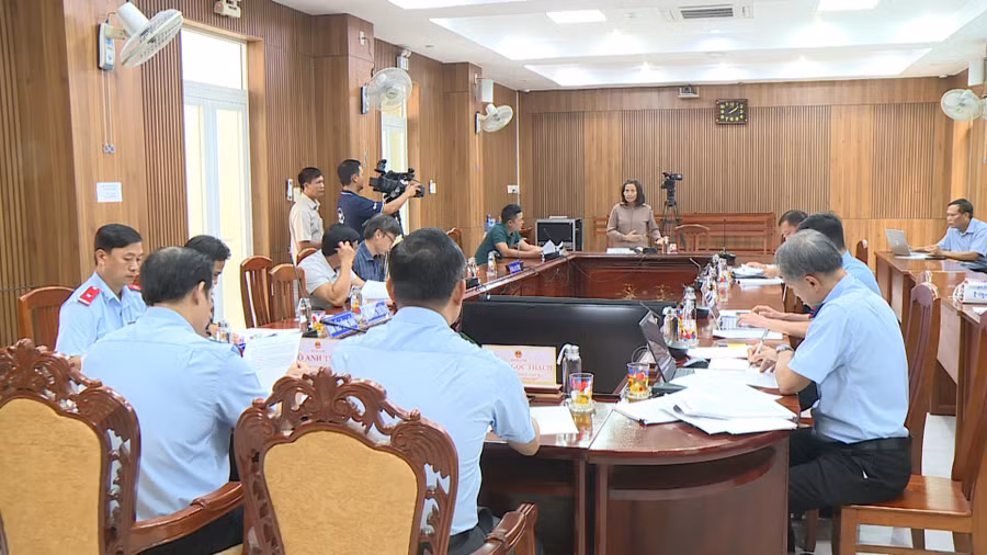 quang-canh-buoi-tiep-cong-dan-4440.jpg