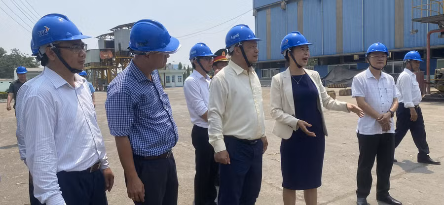 anh-2-nha-may-duong.jpg