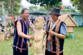 Trải nghiệm với nghệ thuật tạc tượng gỗ dân gian