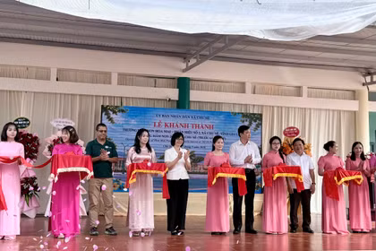 Phó Chủ tịch UBND tỉnh Nguyễn Thị Thanh Lịch dự Lễ khánh thành trường Mầm non Hoa Mai – Phân hiệu số 2, xã Chư Sê