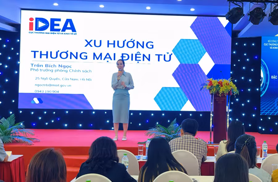 hoi-thao-nang-cao-nang-luc-canh-tranh-cho-cac-dac-san-dia-phuong-tren-moi-truong-truc-tuyen-2.jpg