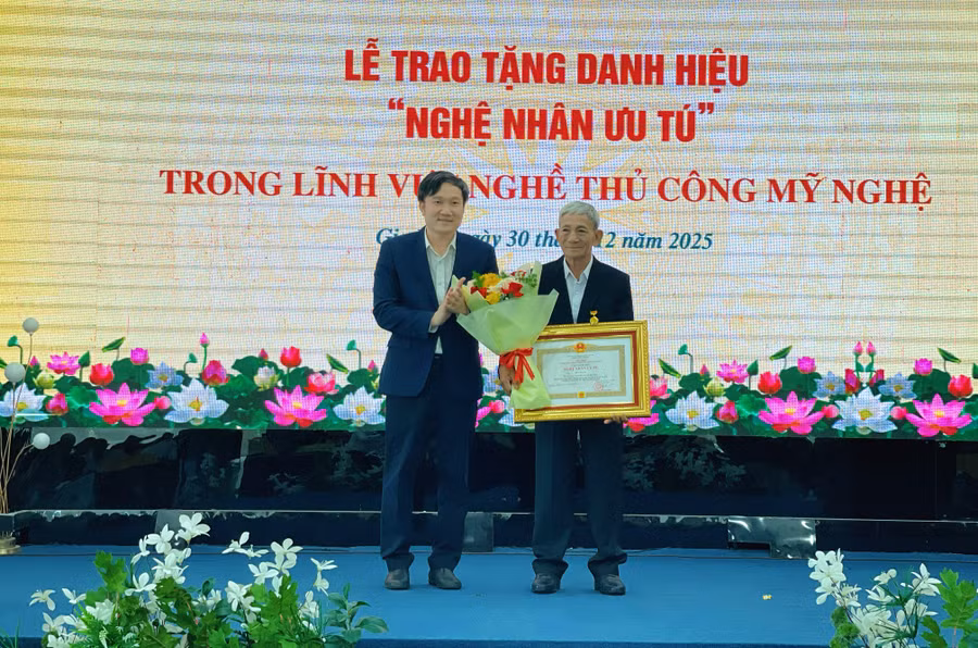nghe-nhan-uu-tu-lan.jpg
