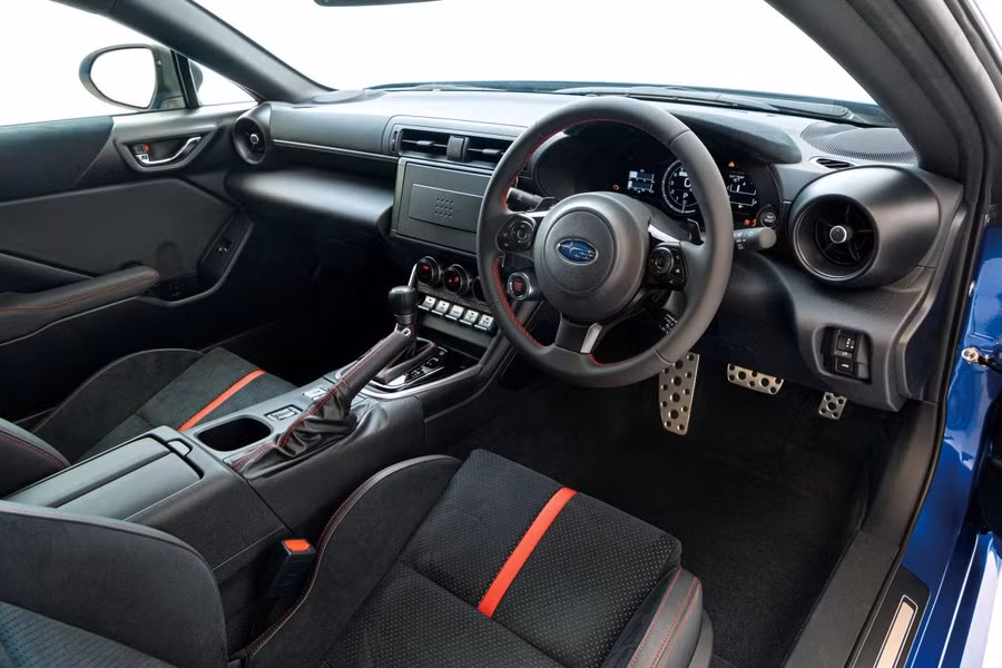 2021-subaru-brz-debut-japan-51-1200x800.jpg