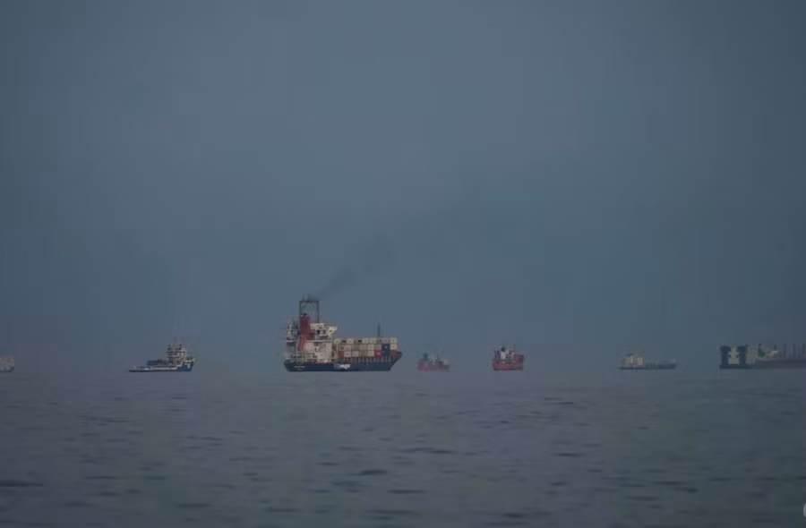 tau-thuyen-o-eo-bien-hormuz-anh-ap.jpg