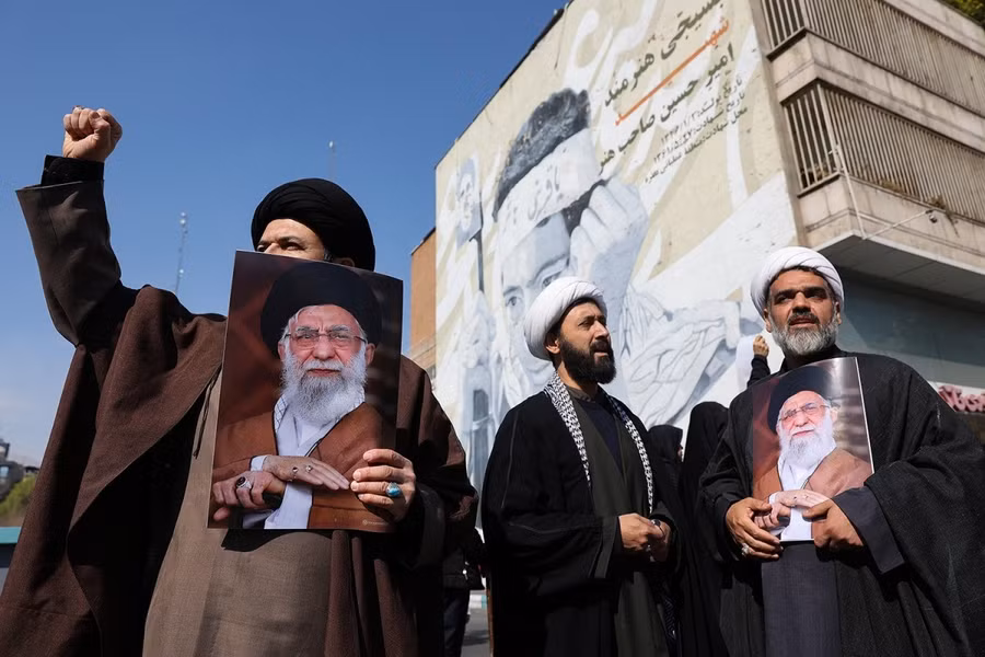 anh-ali-khamenei.jpg