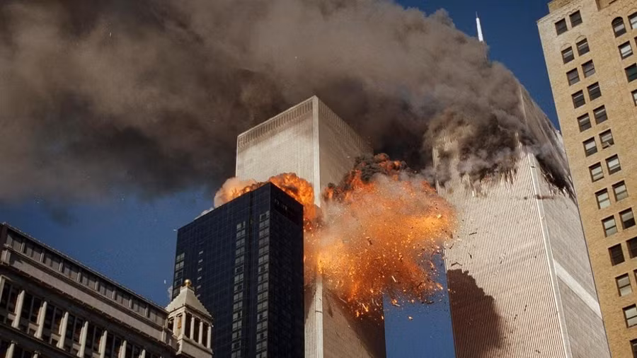 cu-dam-thu-hai-vao-toa-wtc-2.jpg