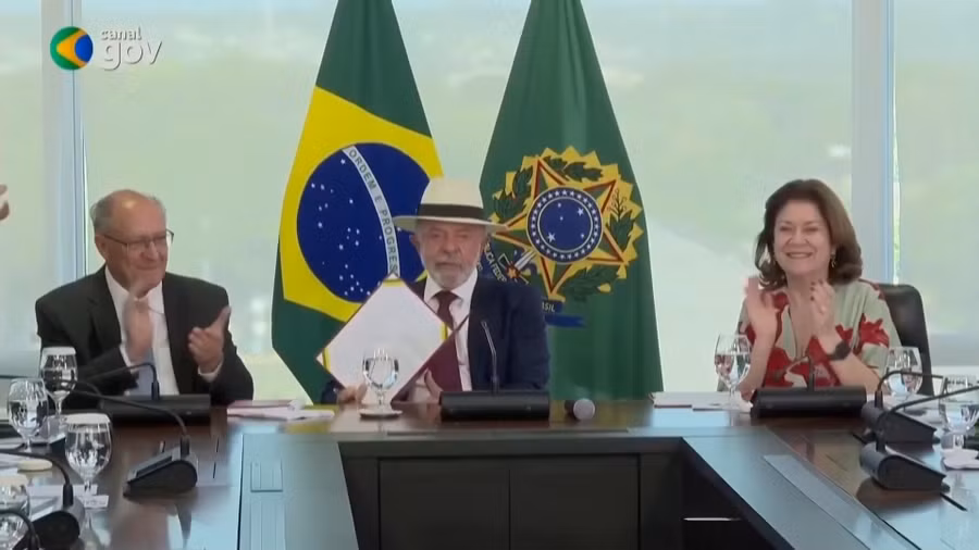 417932381-brazil.jpg