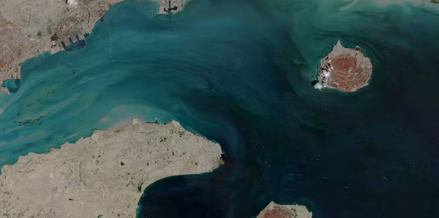 hormuz-reutersjpg.jpg