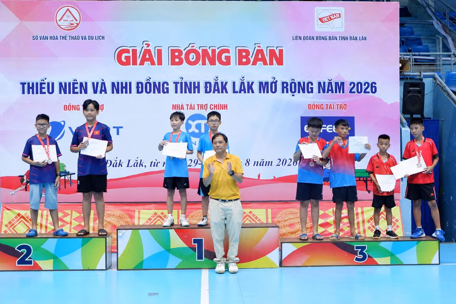 huy-chuong-vang-duy-nhat-o-noi-dung-doi-nam-u12-13.png