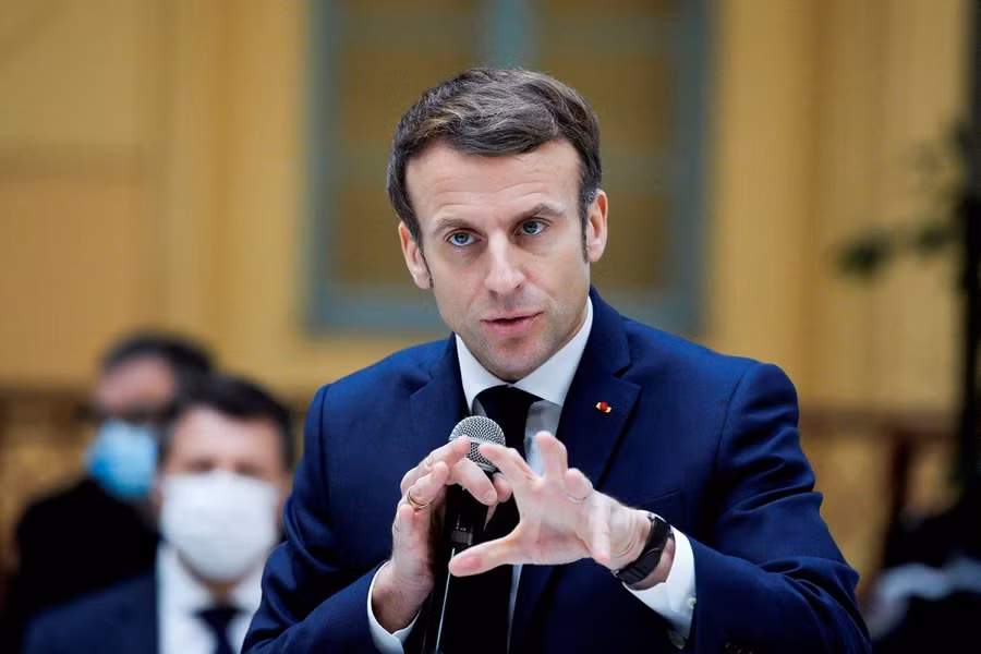 macron.jpg