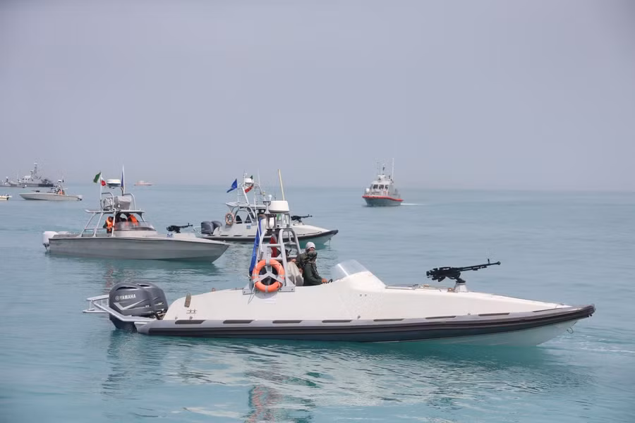 vna-potal-iran-tam-dong-mot-phan-eo-bien-hormuz-8596904.jpg