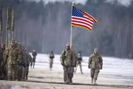 10 ngàn quân Mỹ rút khỏi châu Âu và lời hứa không rời bỏ NATO