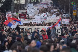 Serbia: Biểu tình rầm rộ gây bất ổn đất nước