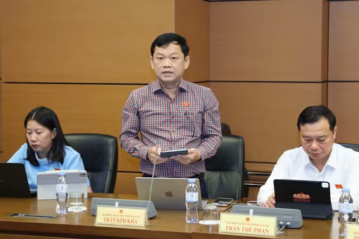 Hoàn thiện chính sách du lịch, bảo vệ quyền lợi người dân và doanh nghiệp