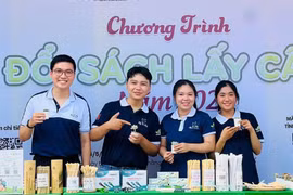 Nhóm từ thiện Fly To Sky triển khai 15 điểm “Đổi sách lấy cây” trên toàn quốc